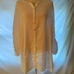 White linen tunic tahari